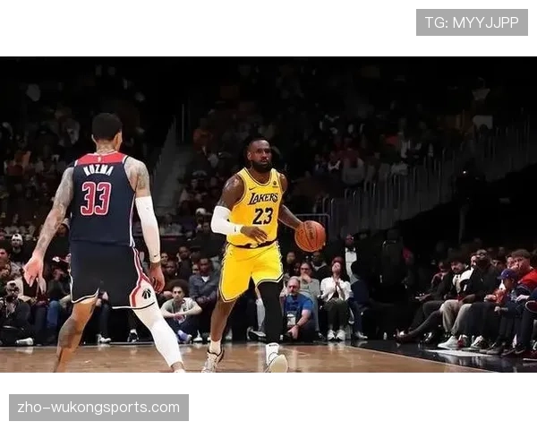 湖人进攻黑洞连续5分钟不得分 里夫斯缺阵导致空间拥挤