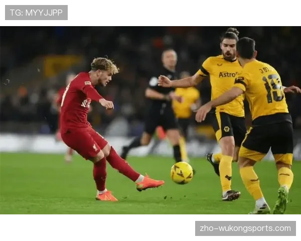 狼队被对手射门次数多且质量高，防守体系难以限制对手进攻机会